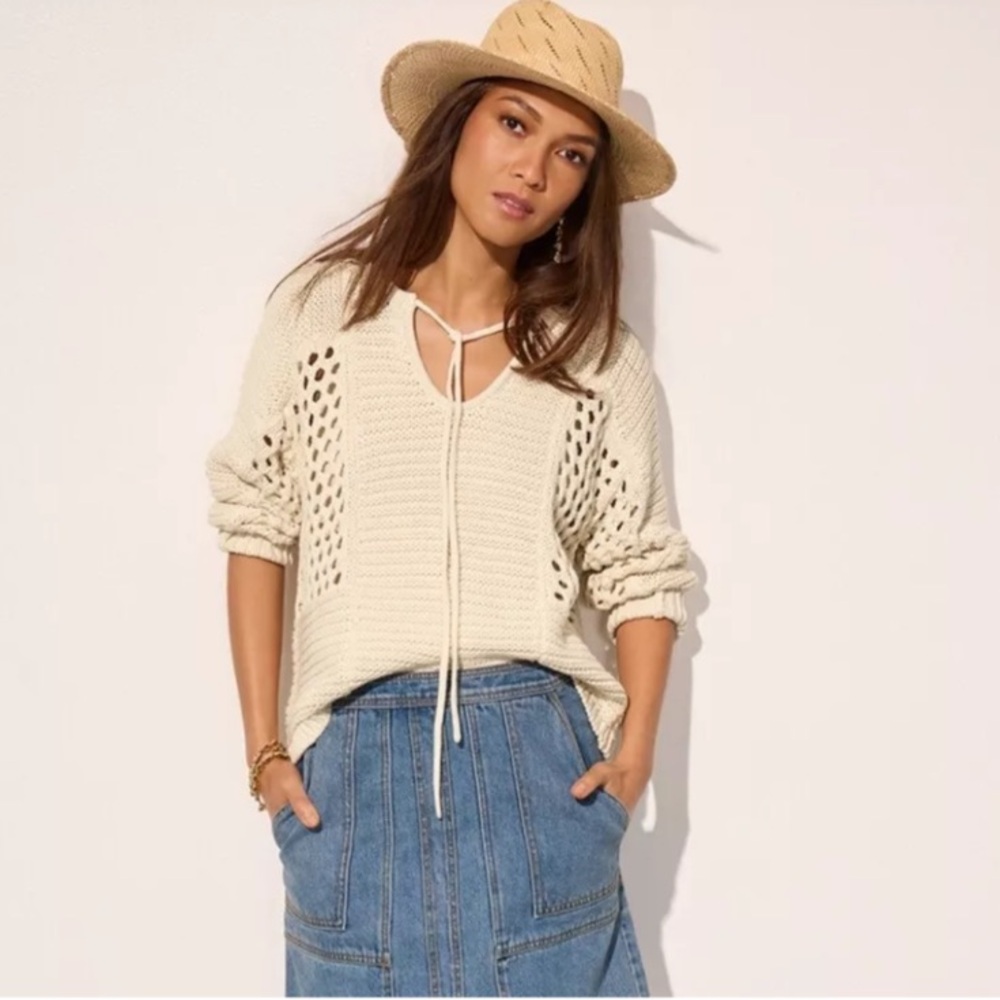 CAbi Women's Cream V-Neck Sweater